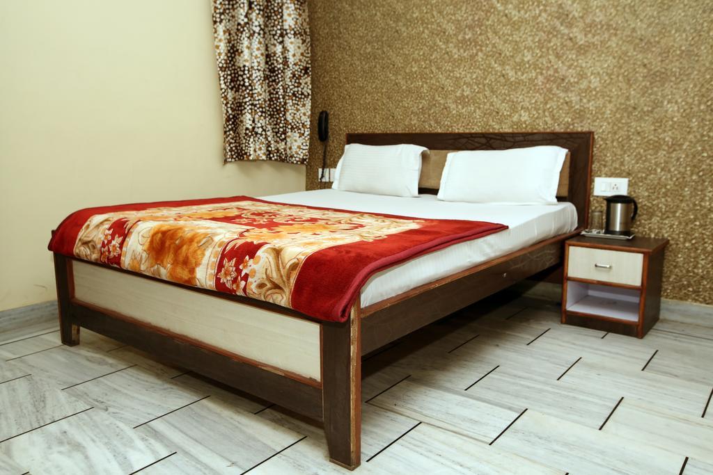 Oyo 15242 Hotel Rathi Palace Jaipur Eksteriør bilde